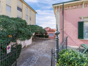 Holiday Home Harbour by Interhome San Vincenzo